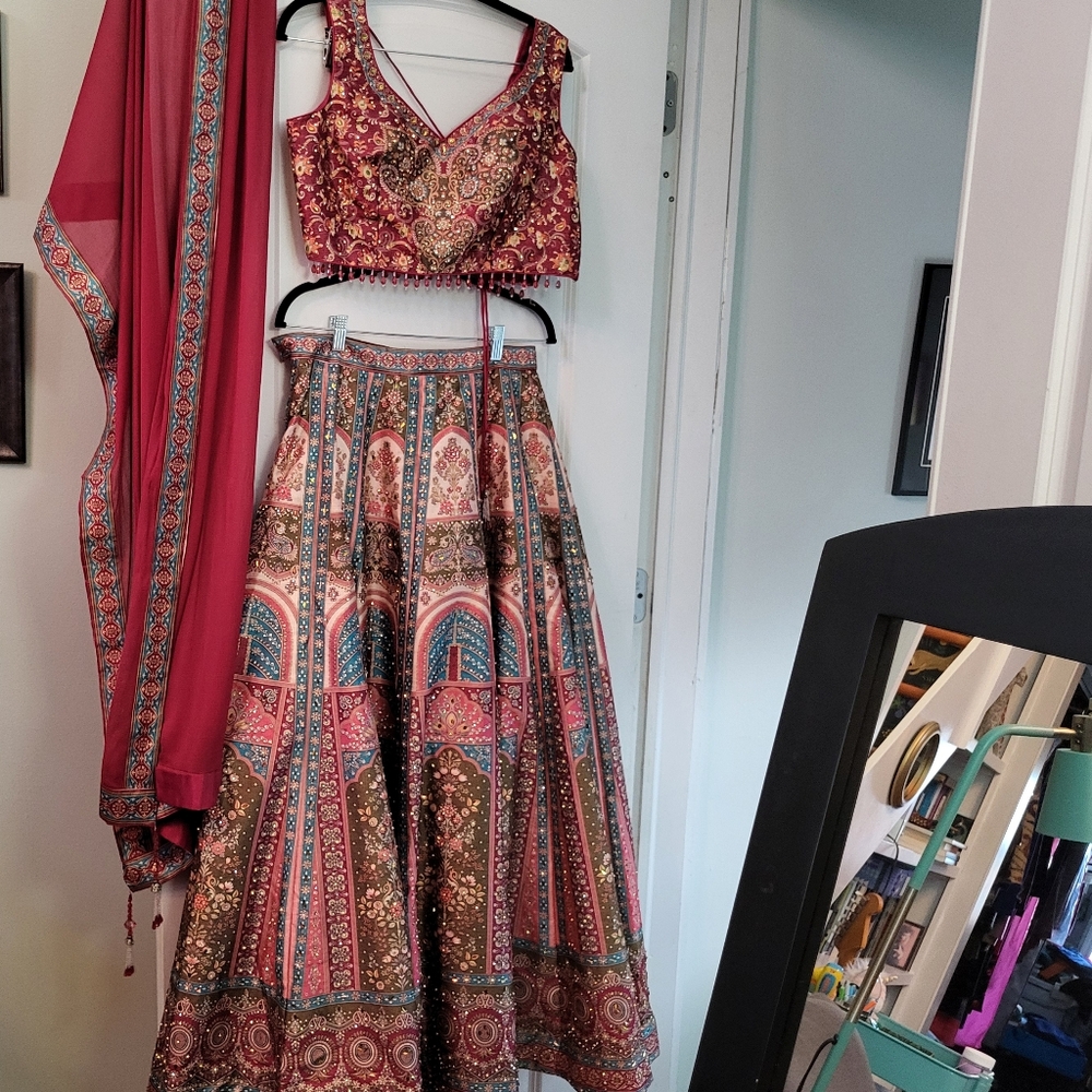 Indya Luxe lehenga burgundy beaded M worn once like new